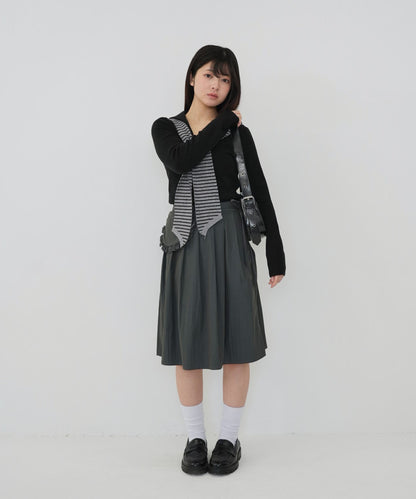 separate pocket design skirt