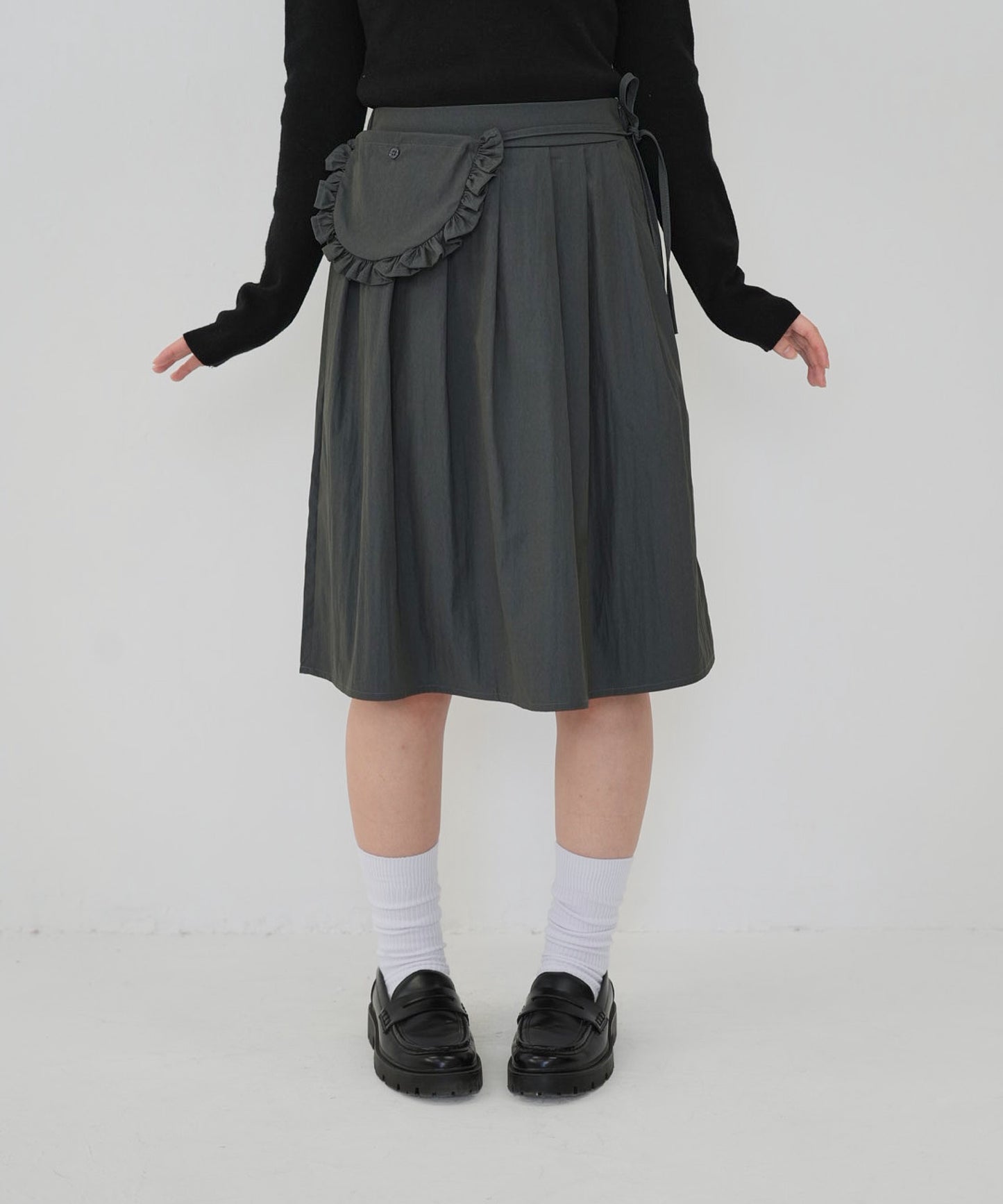 separate pocket design skirt