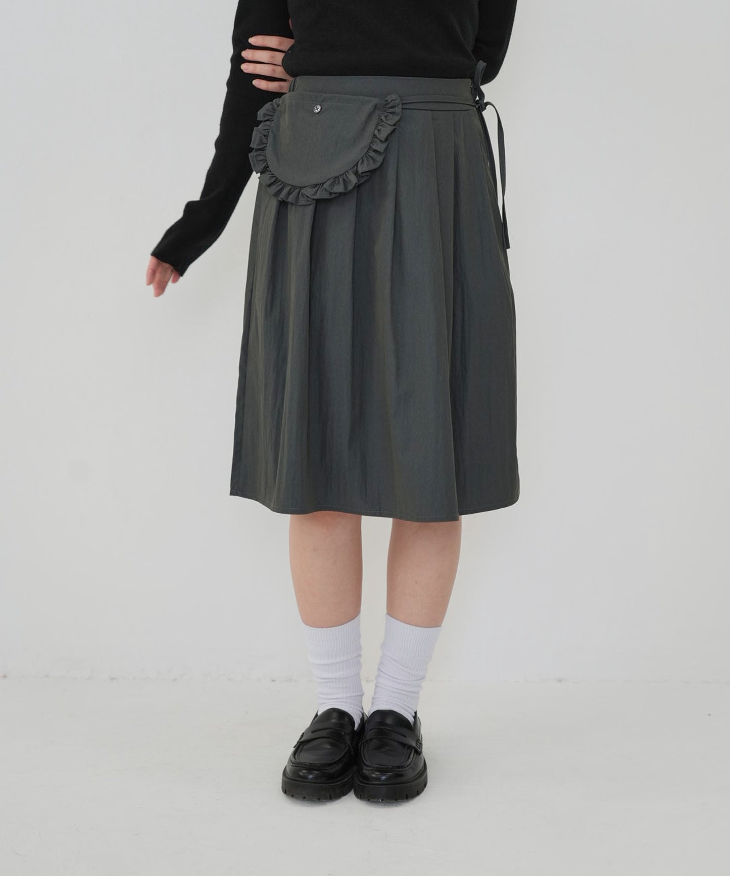 separate pocket design skirt