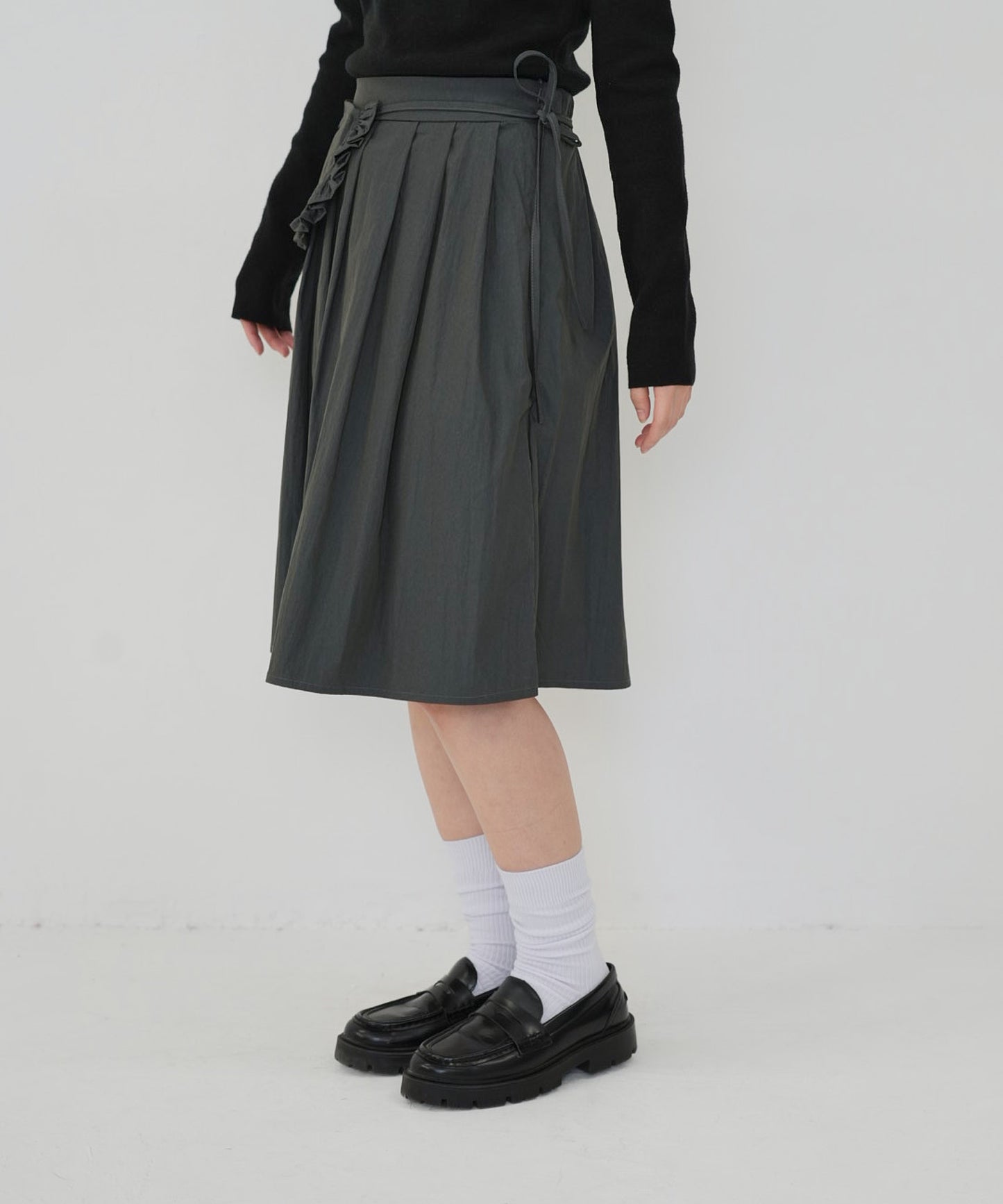 separate pocket design skirt