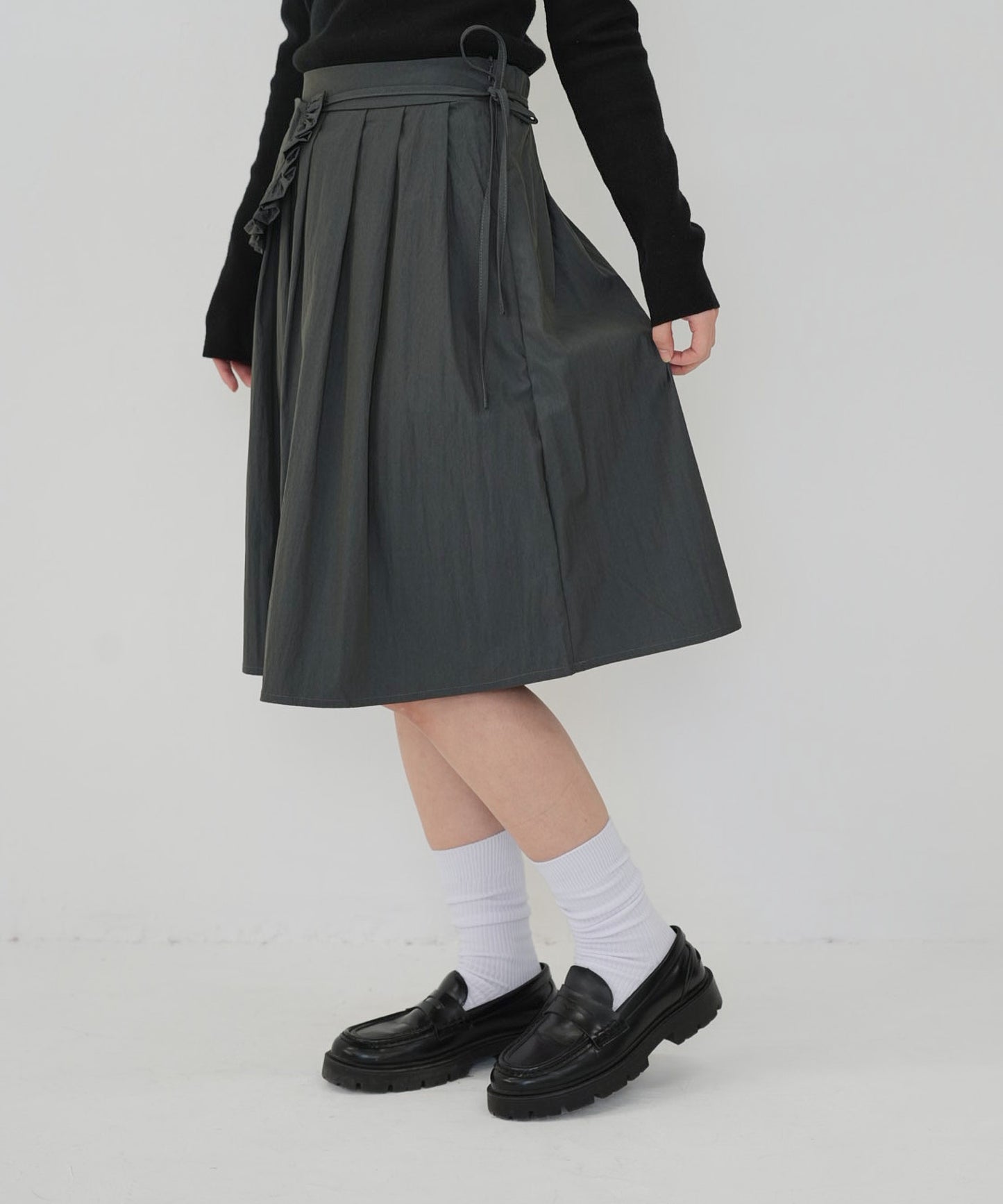 separate pocket design skirt