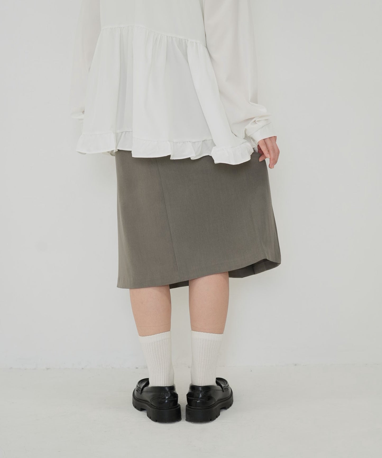 tie pleated skirt