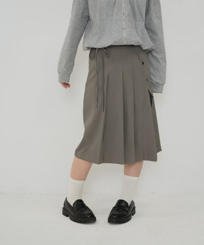 tie pleated skirt