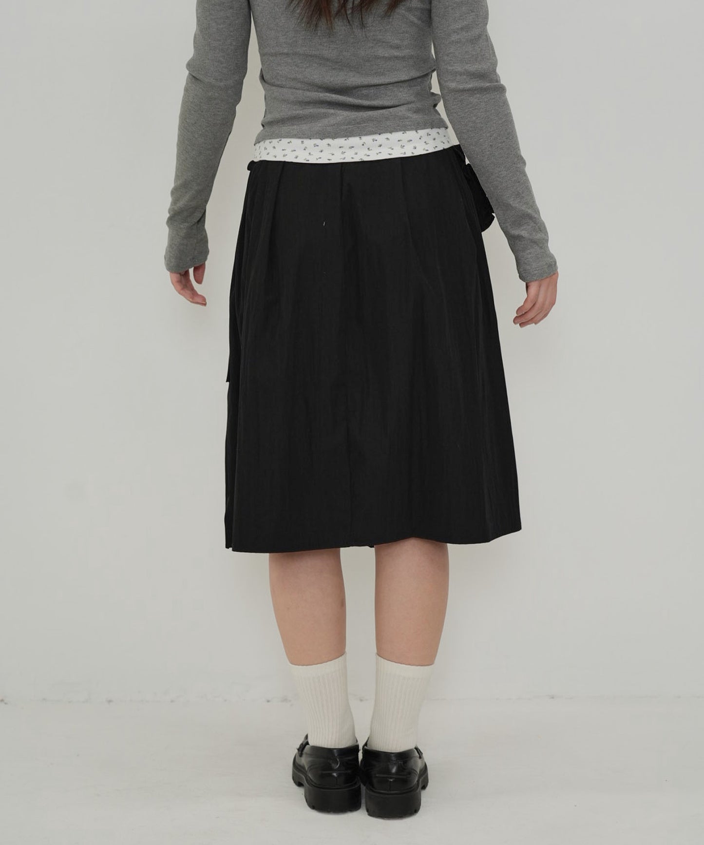 separate pocket design skirt