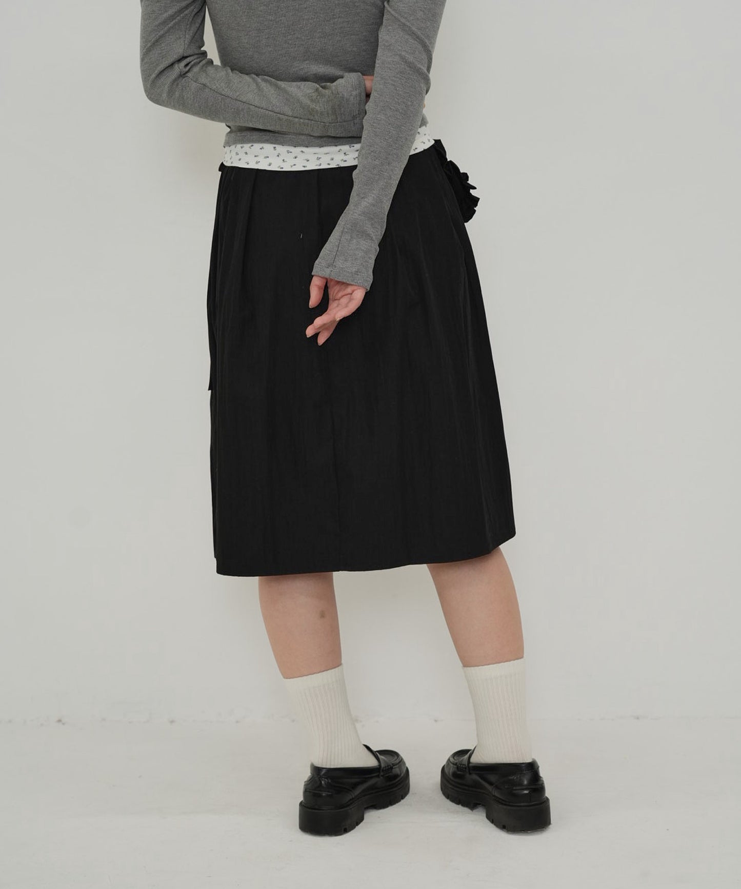 separate pocket design skirt