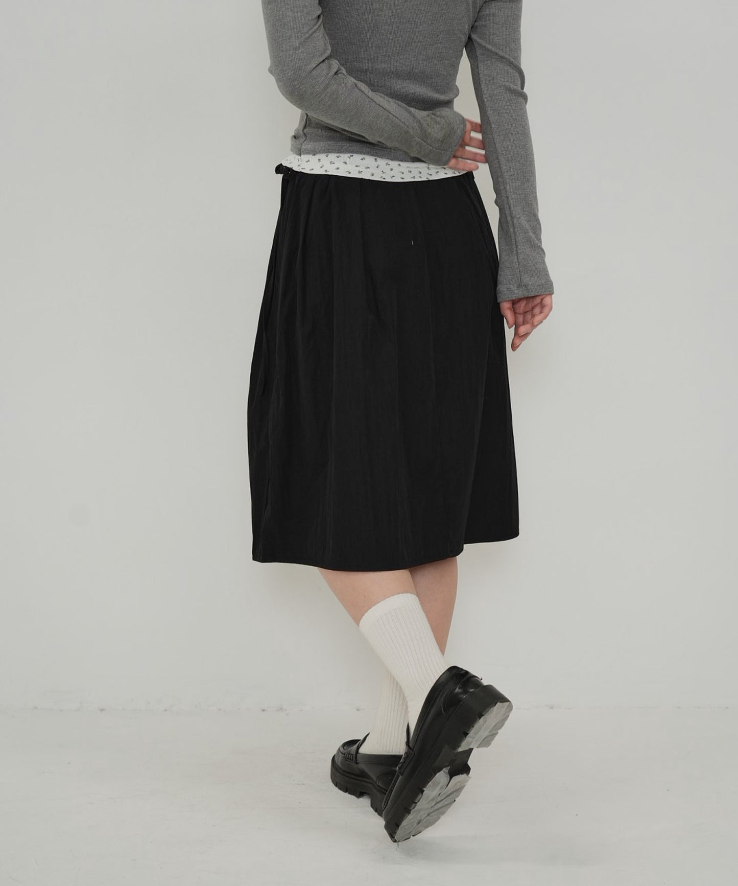 separate pocket design skirt